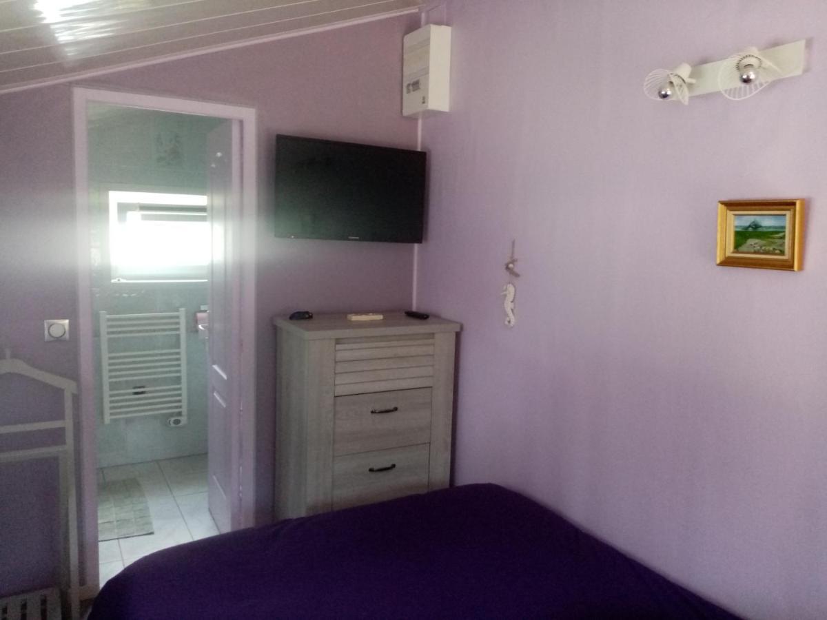 Bed and Breakfast Chez Gigi Merville-Franceville-Plage Exterior foto